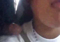 سبزه الیزا عكس هاى سكس گربه را با وسیله ارتعاش نوازش می کند